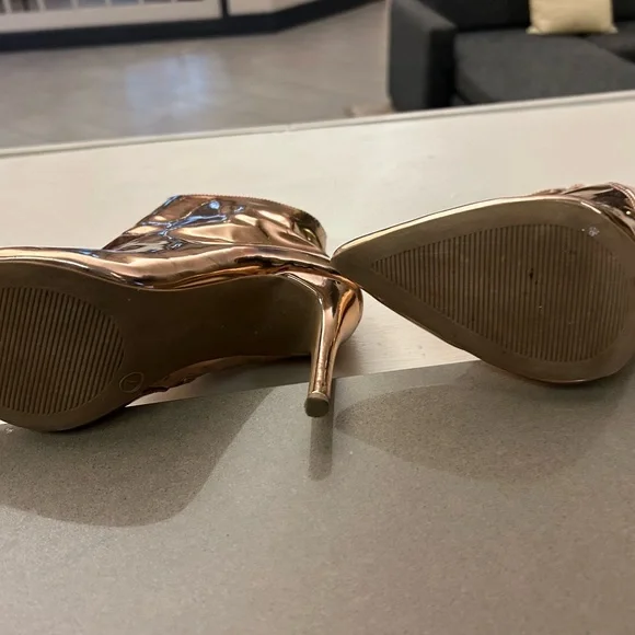Boots Elegant Metallic Ankle Boots 7 Great gold metallic color! CLEAN WILD DIVA - Picture 4 of 11